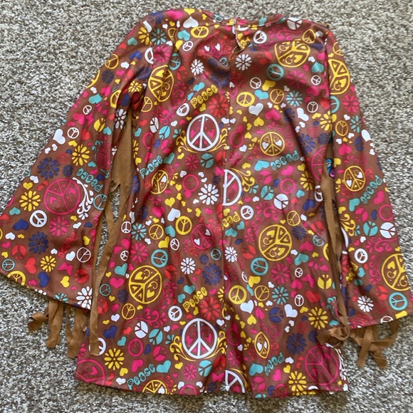 THE GROOVY 60'S PEACE AND LOVE ❤️ HIPPIE 2PC COSTUME SIZE SMALL (4-6) 🌟EUC🌟 - Picture 10 of 16